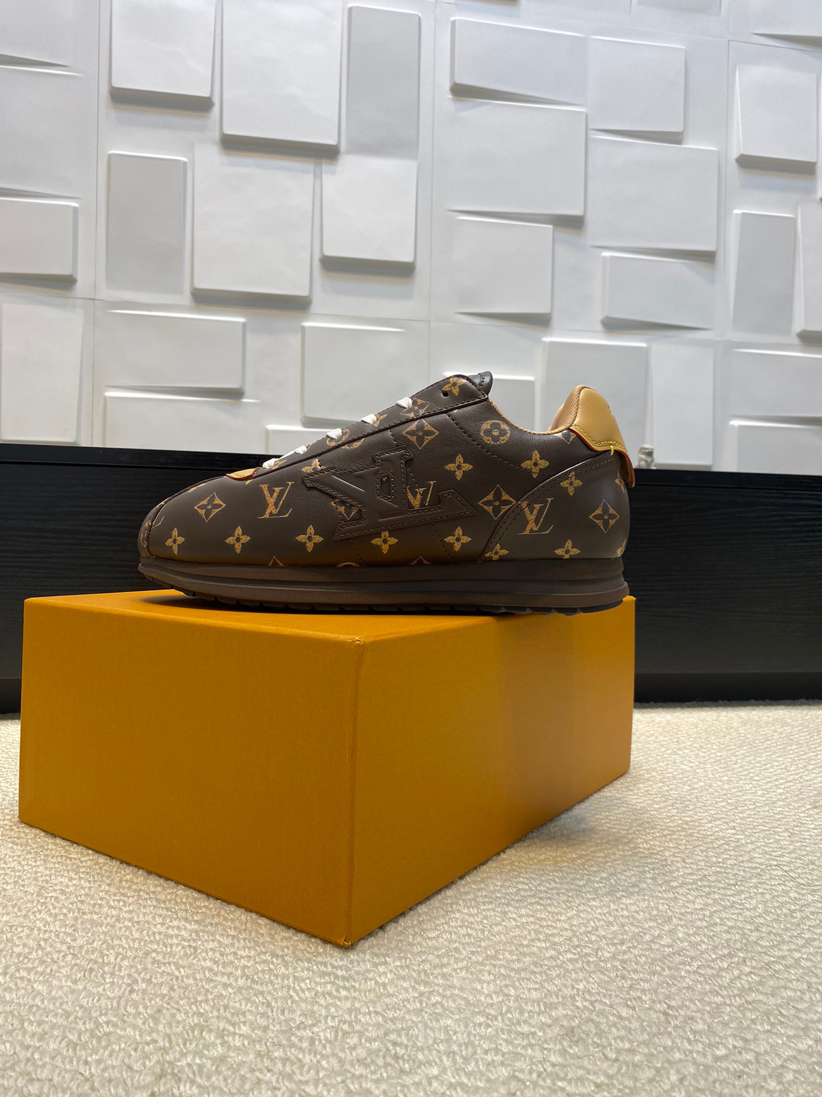 China Replica LV Women Shoes 122usd Only