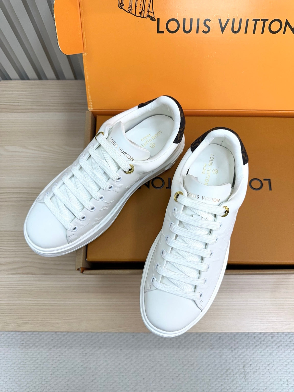 China Replica LV Women Shoes 108usd Only