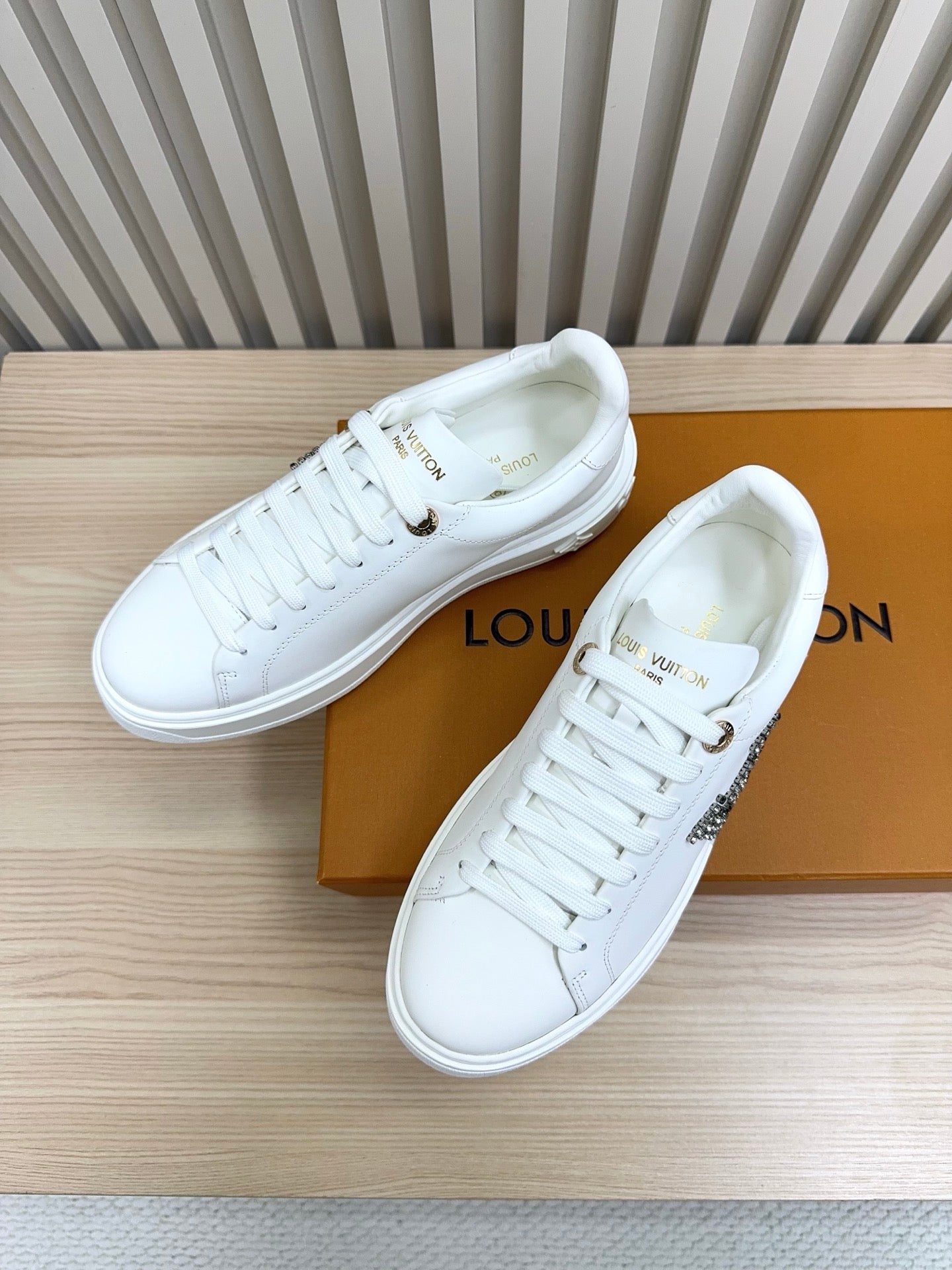 China Replica LV Women Shoes 112usd Only