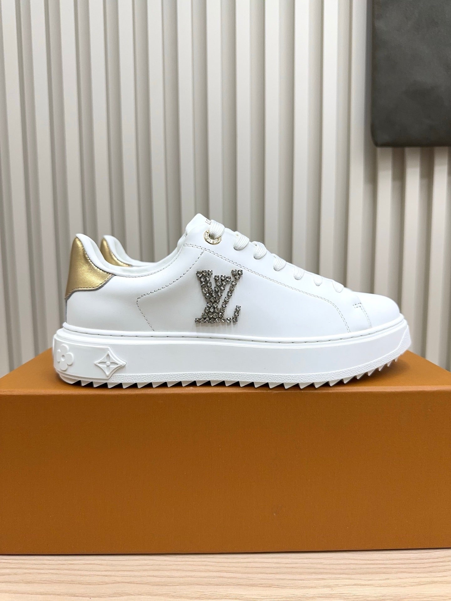China Replica LV Women Shoes 112usd Only