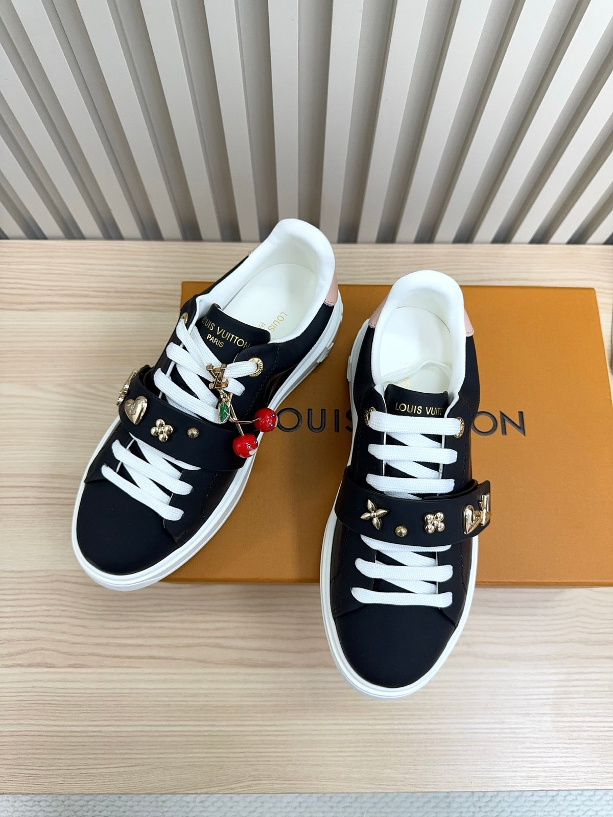 China Replica LV Women Shoes 115usd Only