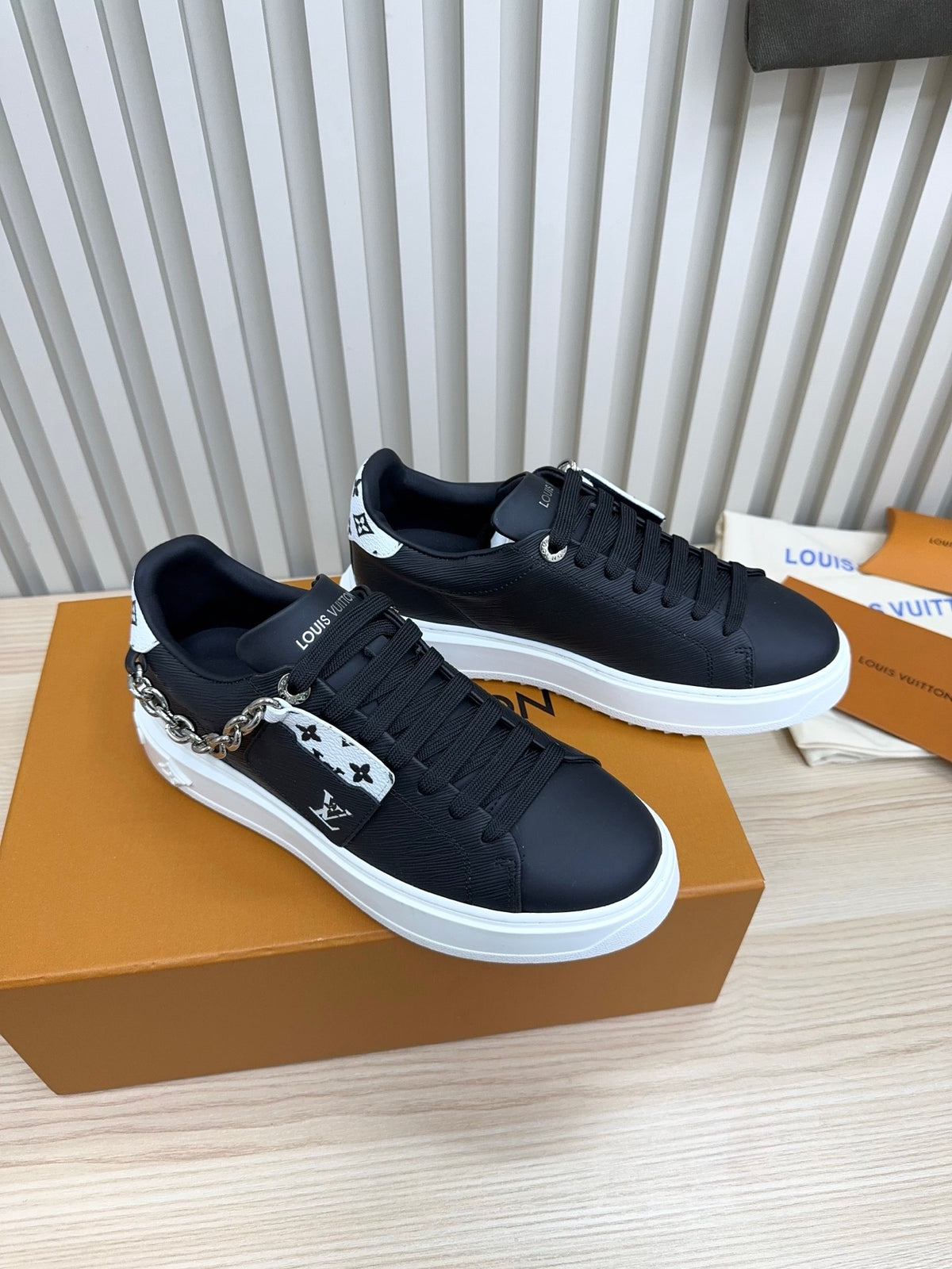 China Replica LV Women Shoes 115usd Only