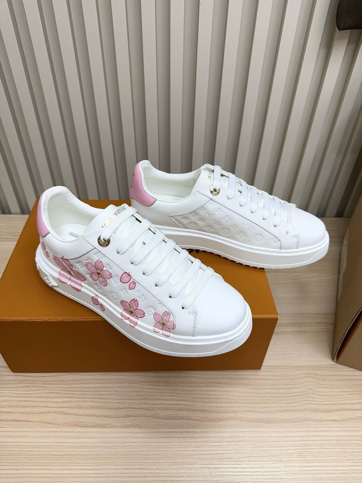China Replica LV Women Shoes 112usd Only