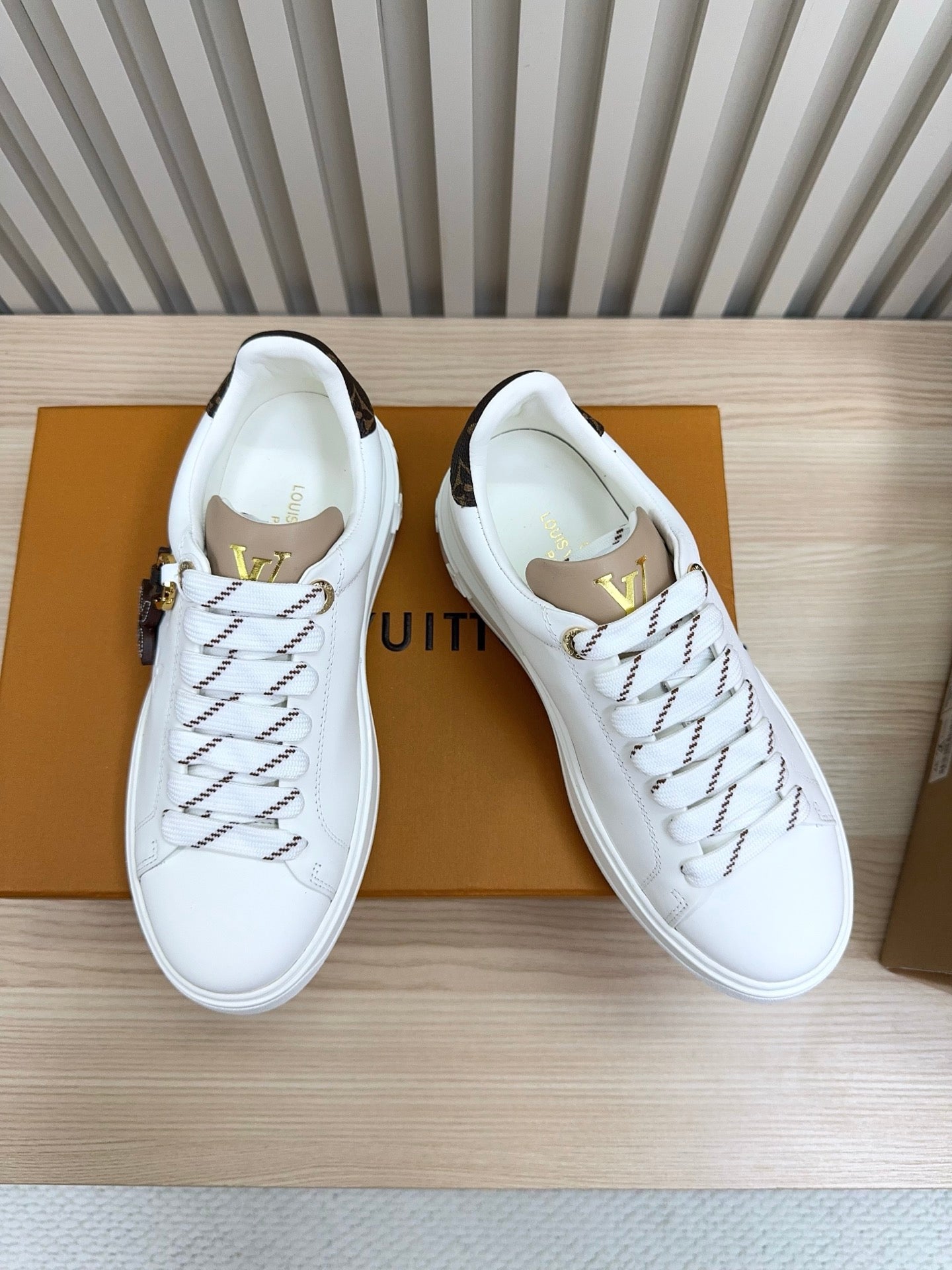 China Replica LV Women Shoes 112usd Only
