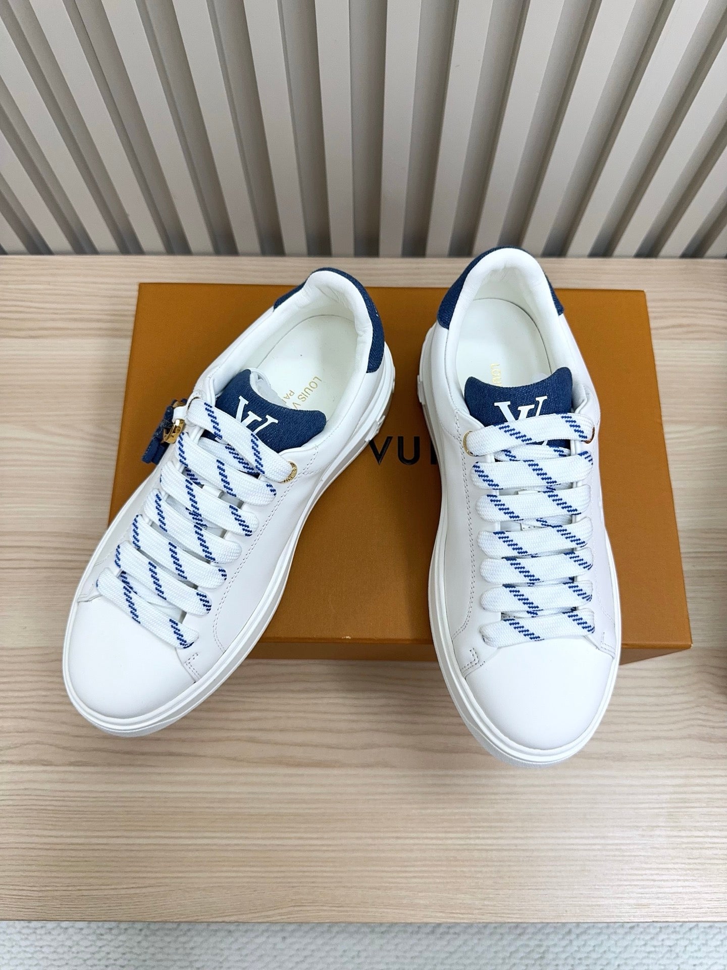 China Replica LV Women Shoes 112usd Only