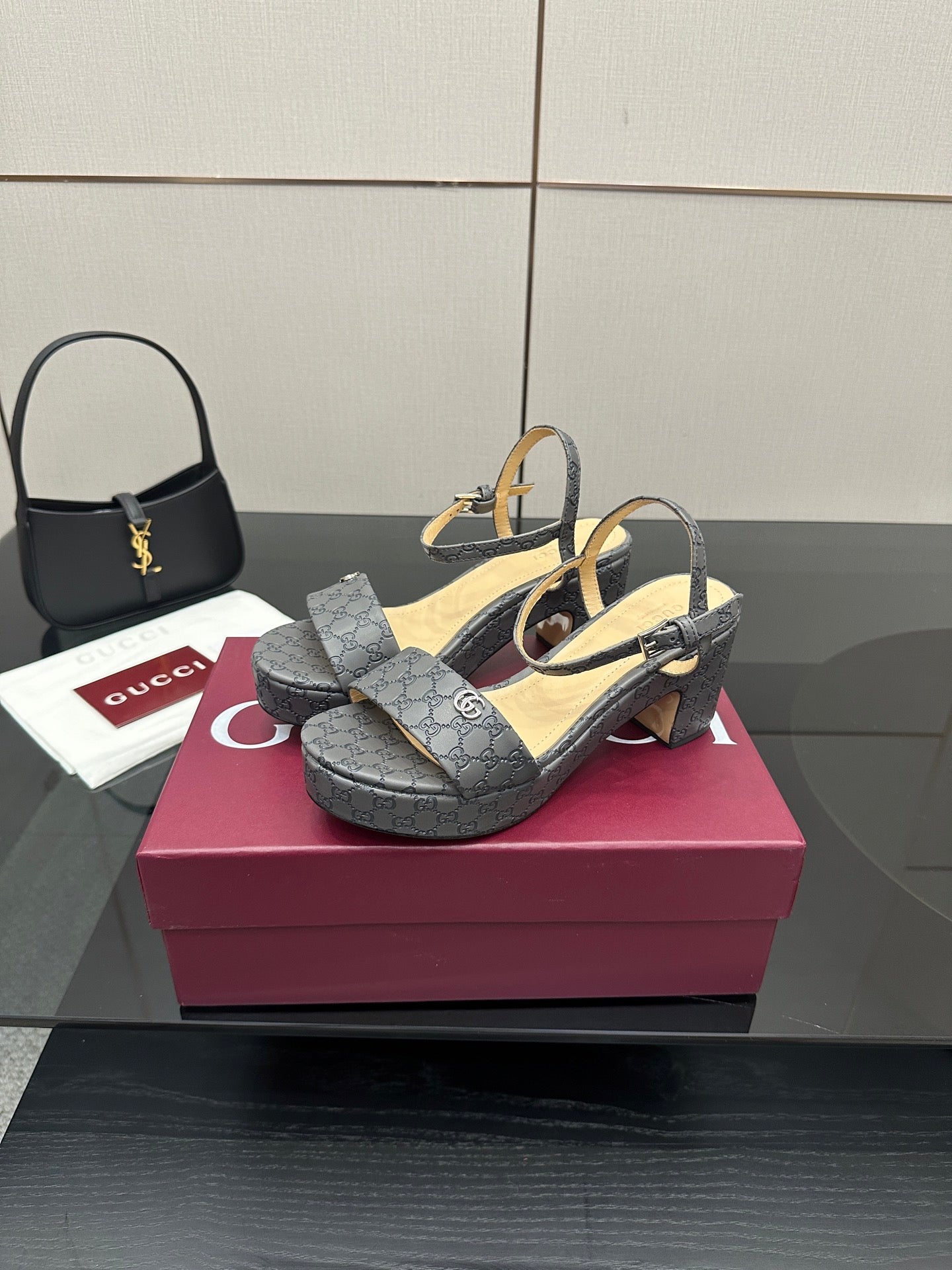China Replica Gucci Women Shoes 108usd Only