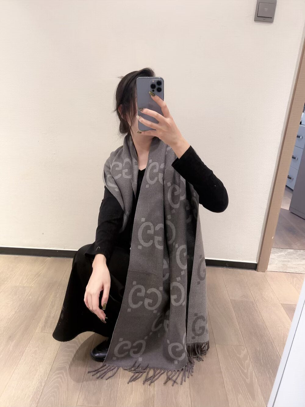 China Replica Gucci Scarf 16usd Only