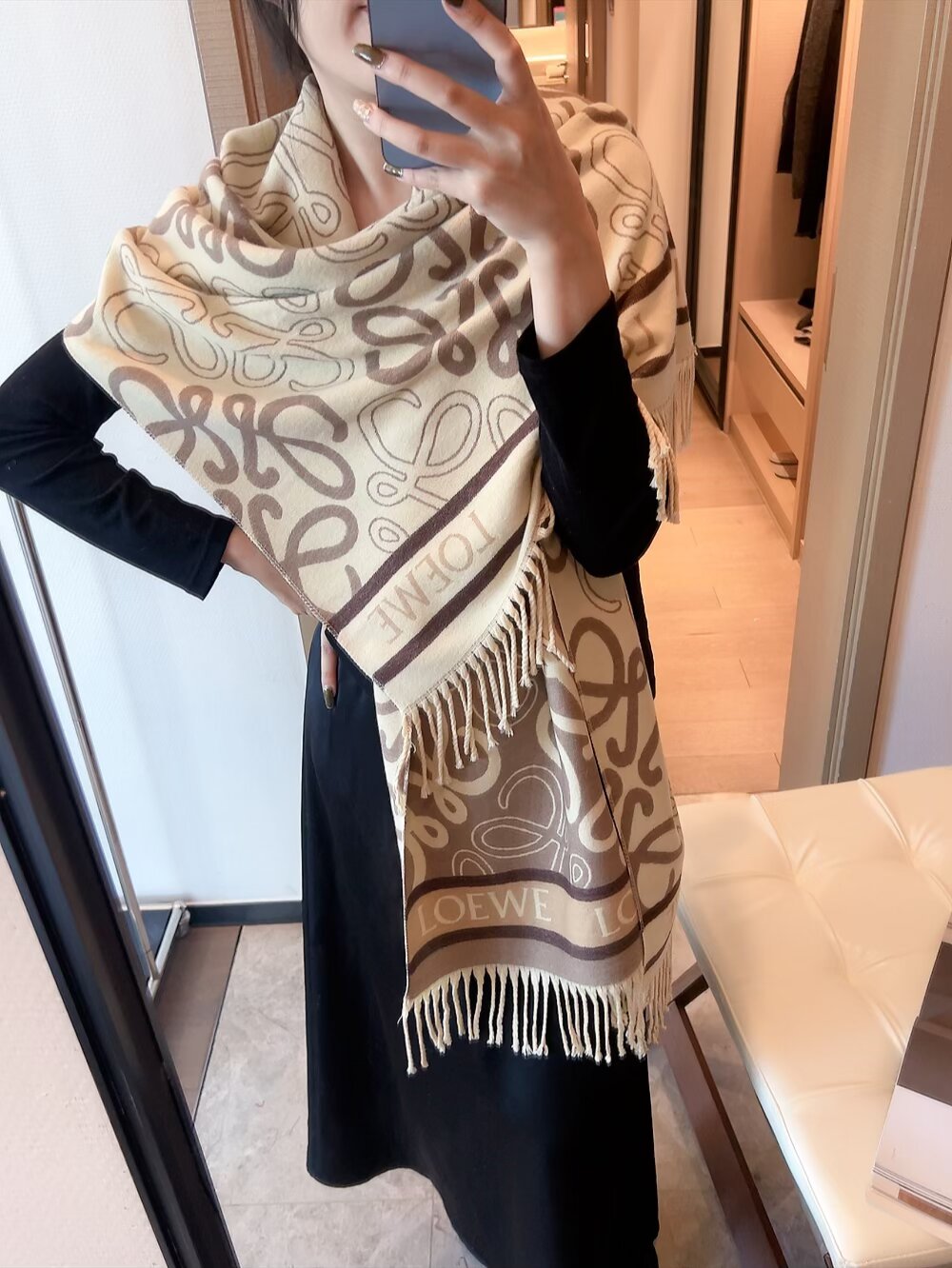 China Replica Loewe Scarf 16usd Only