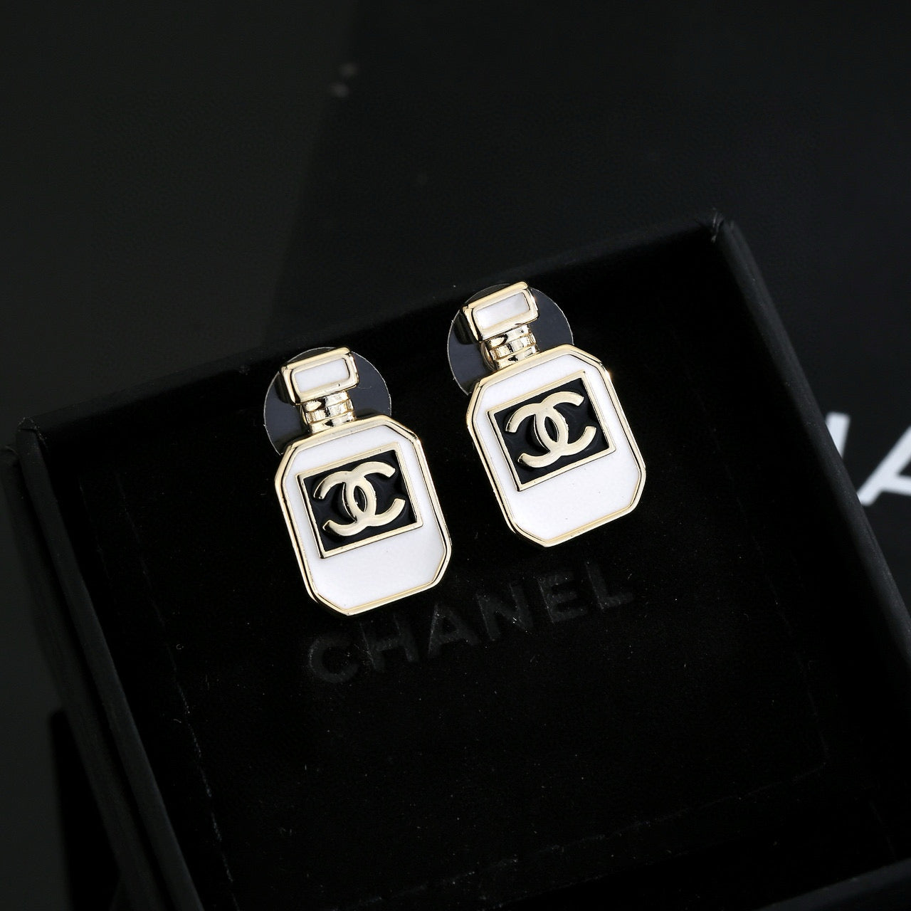 China Replica Chanel Earrings 20usd Only