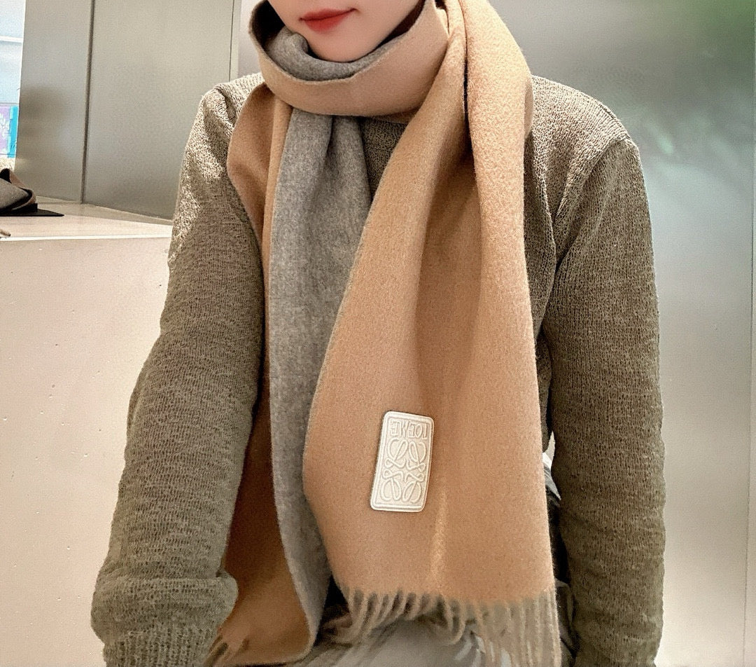 China Replica Loewe Scarf 60usd Only