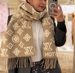 China Replica LV Scarf 62usd Only
