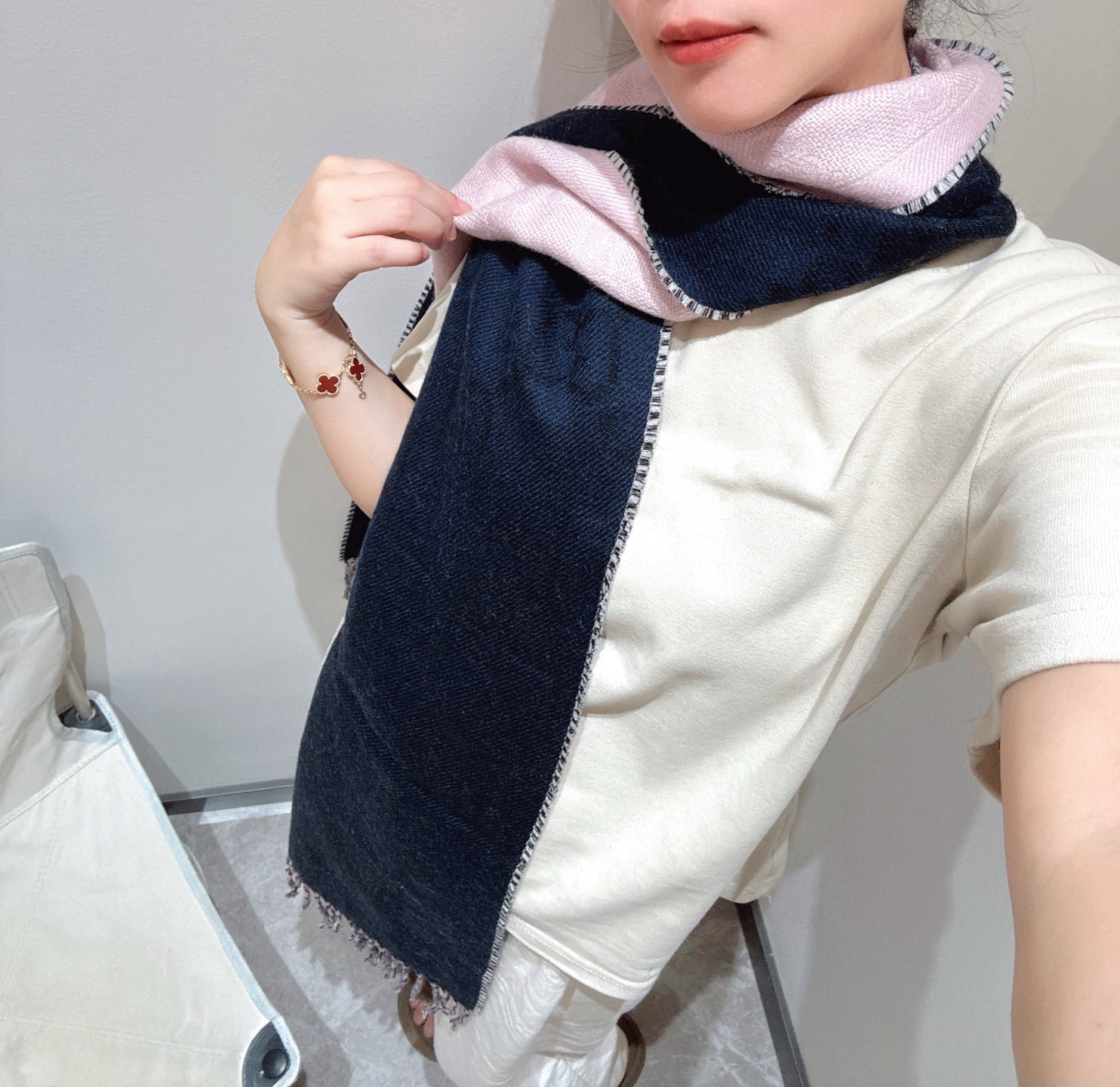 China Replica Gucci Scarf 46usd Only
