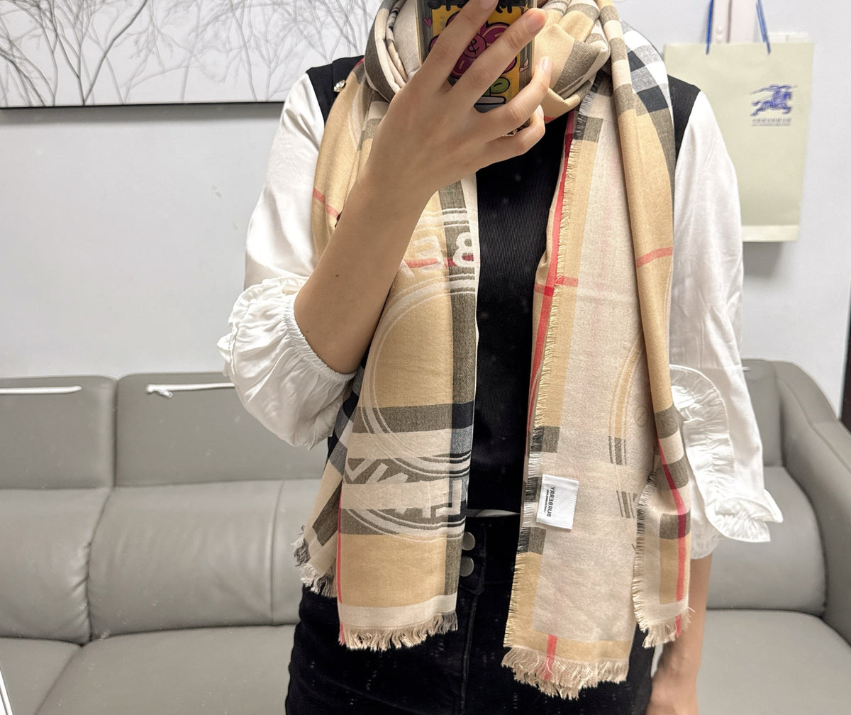 China Replica Burberry Scarf 46usd Only