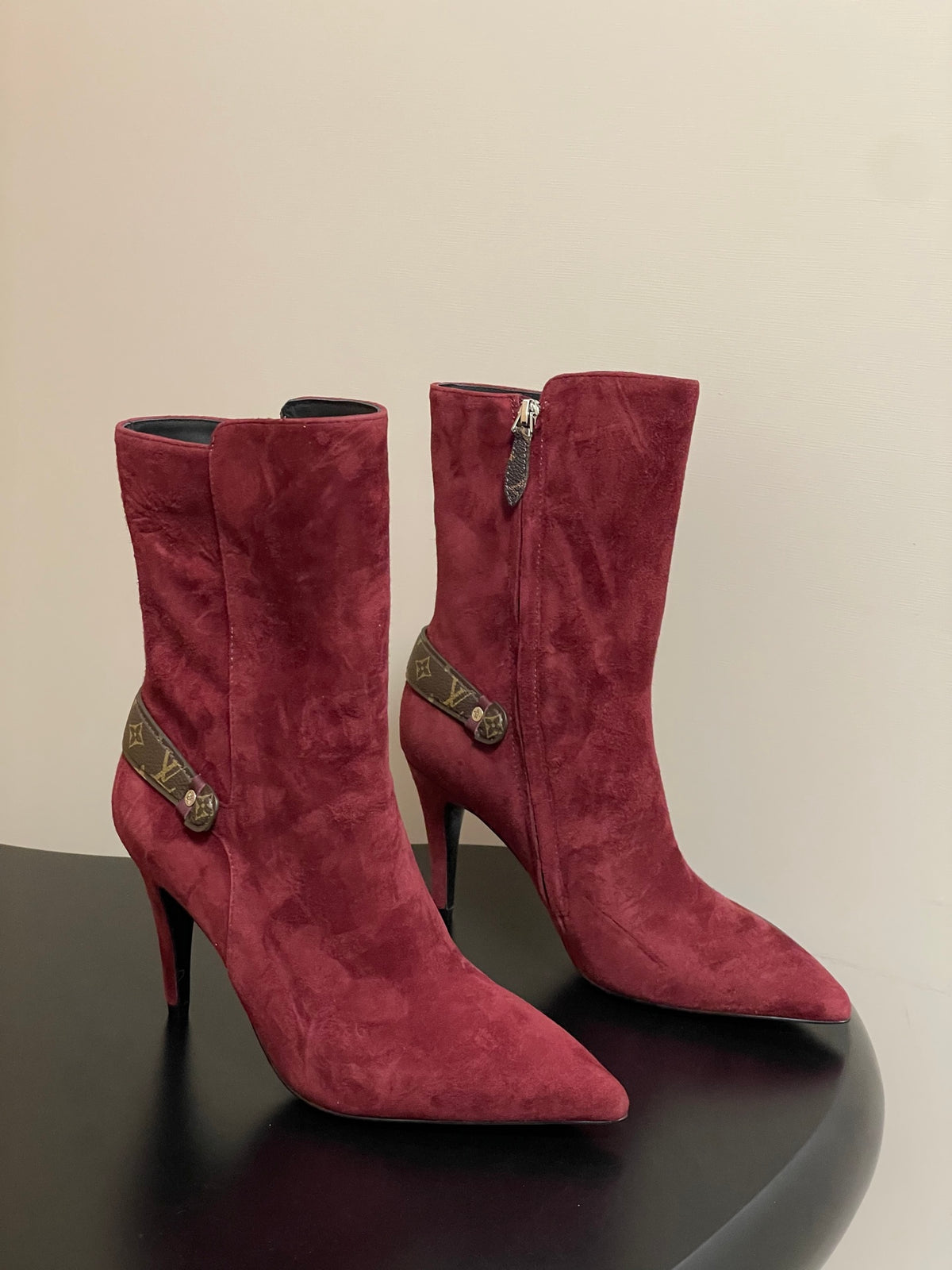 China Replica LV Women Shoes 158usd Only