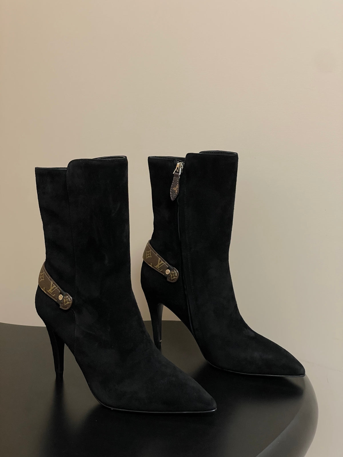 China Replica LV Women Shoes 158usd Only