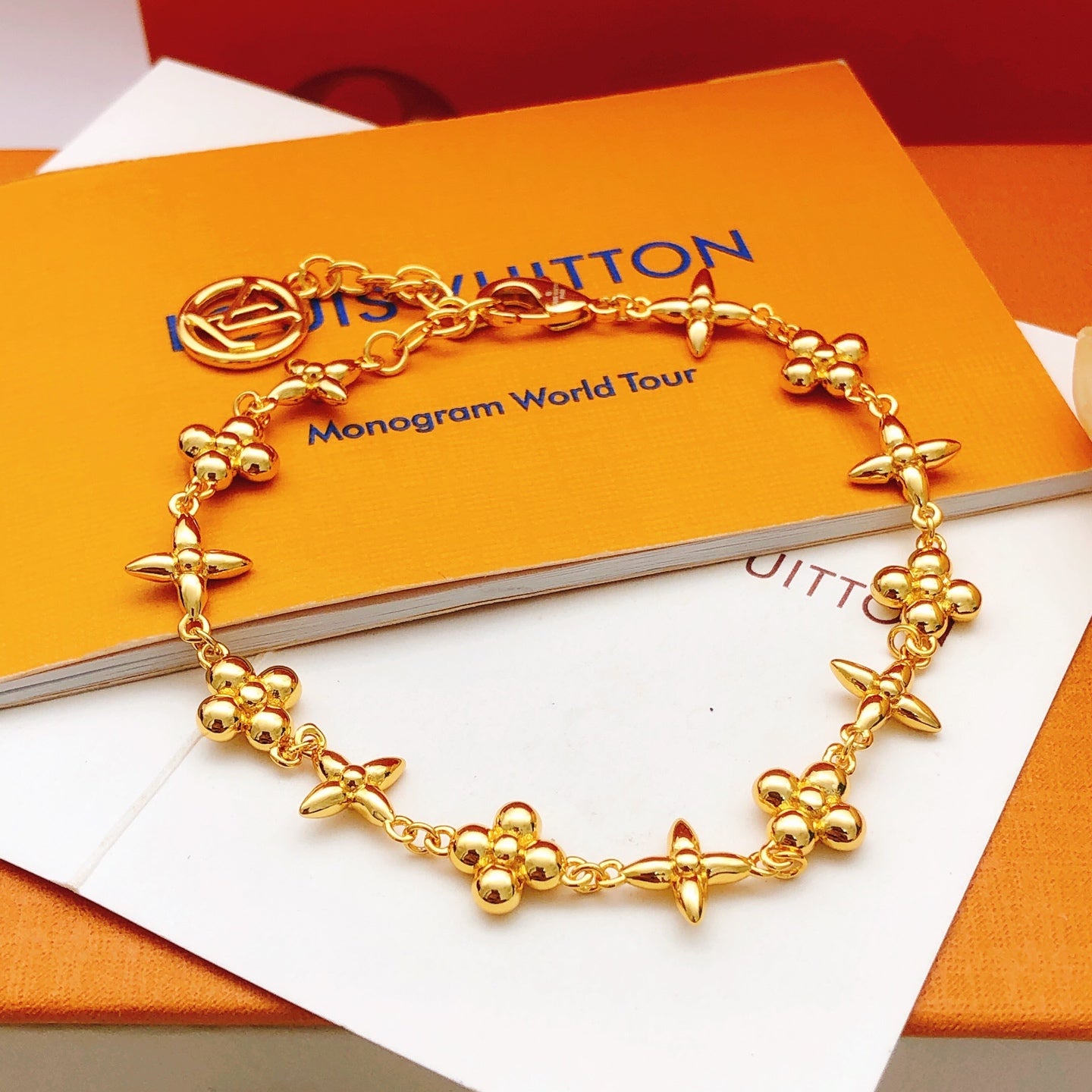 China Replica LV Bracelets 28usd Only