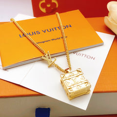 China Replica LV Necklaces 33usd Only