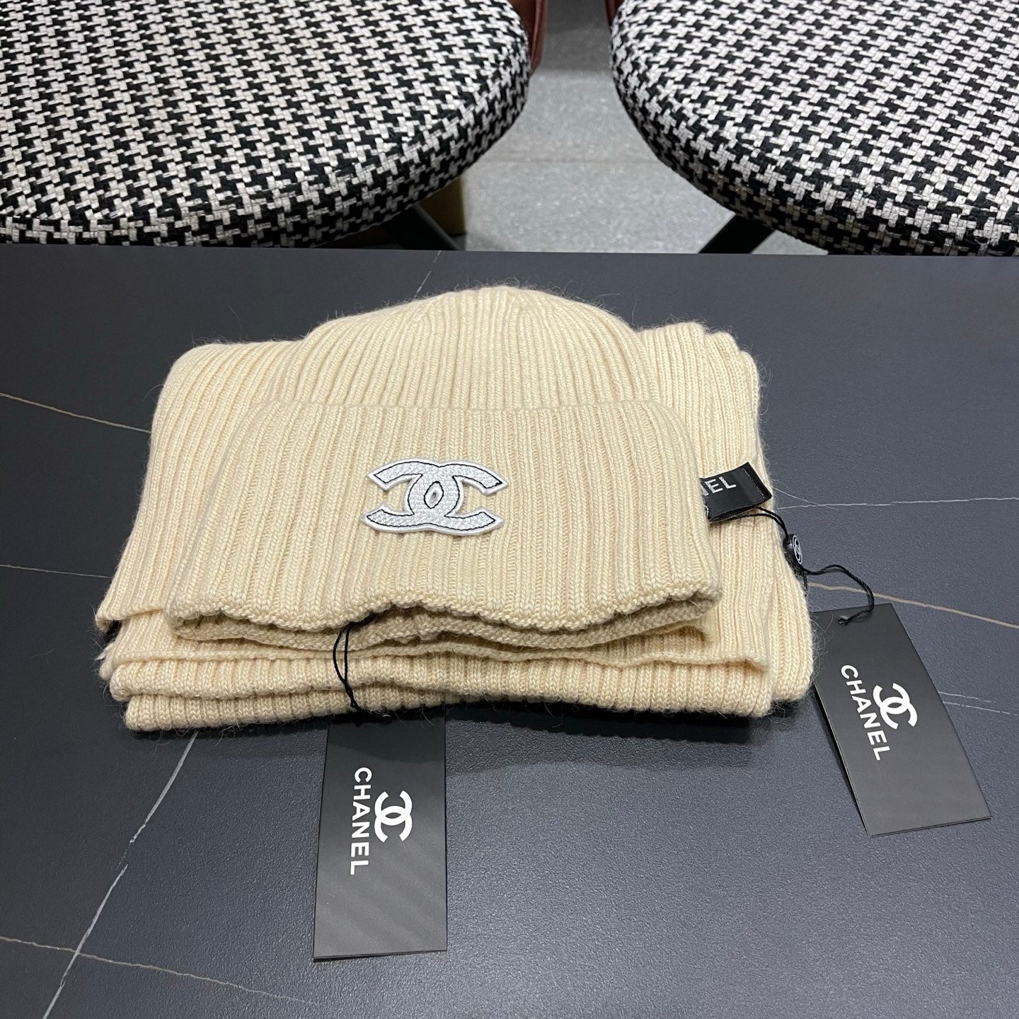 China Replica Chanel Scarf 58usd Only