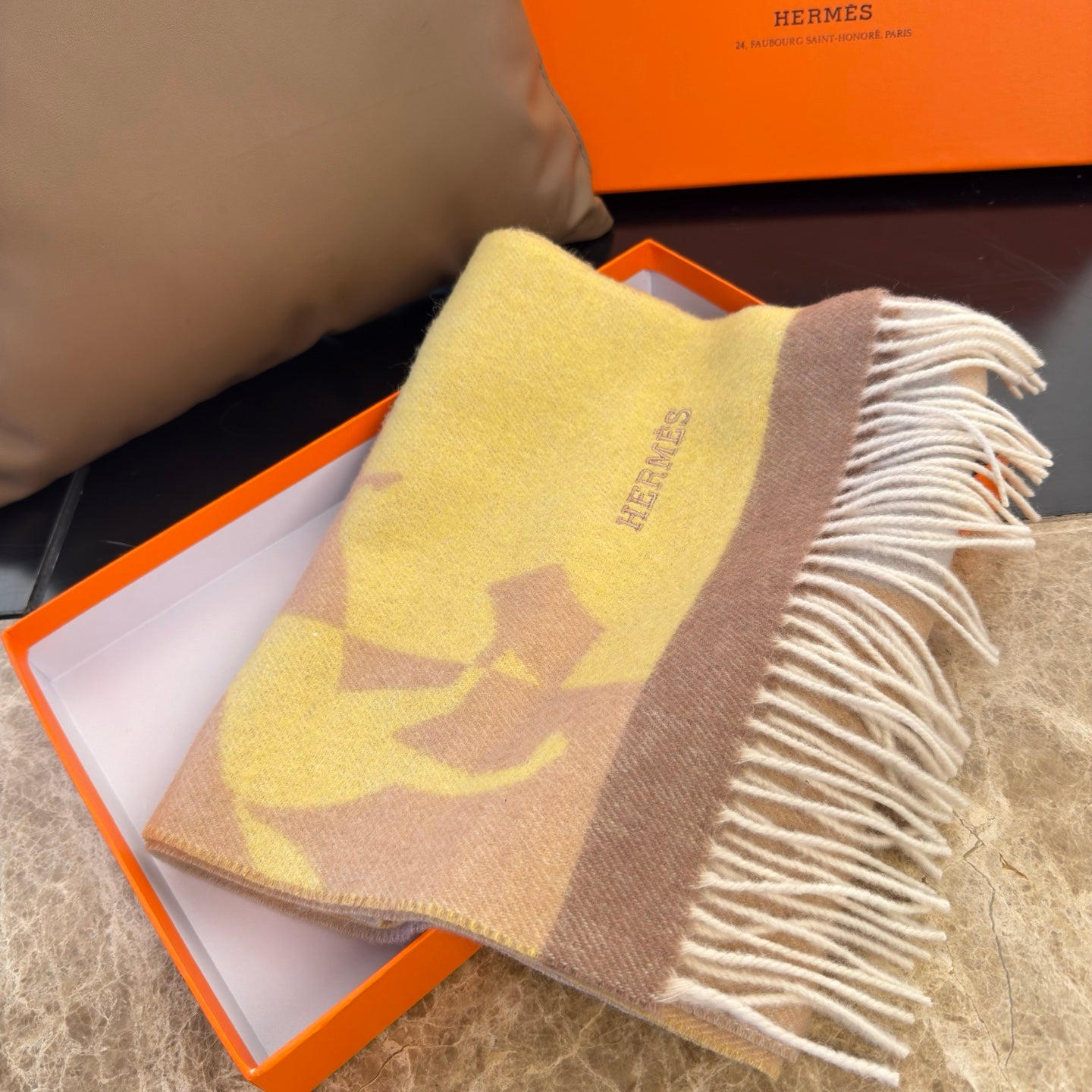 China Replica Hermes Scarf 50usd Only