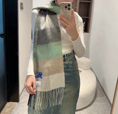 China Replica Burberry Scarf 44usd Only