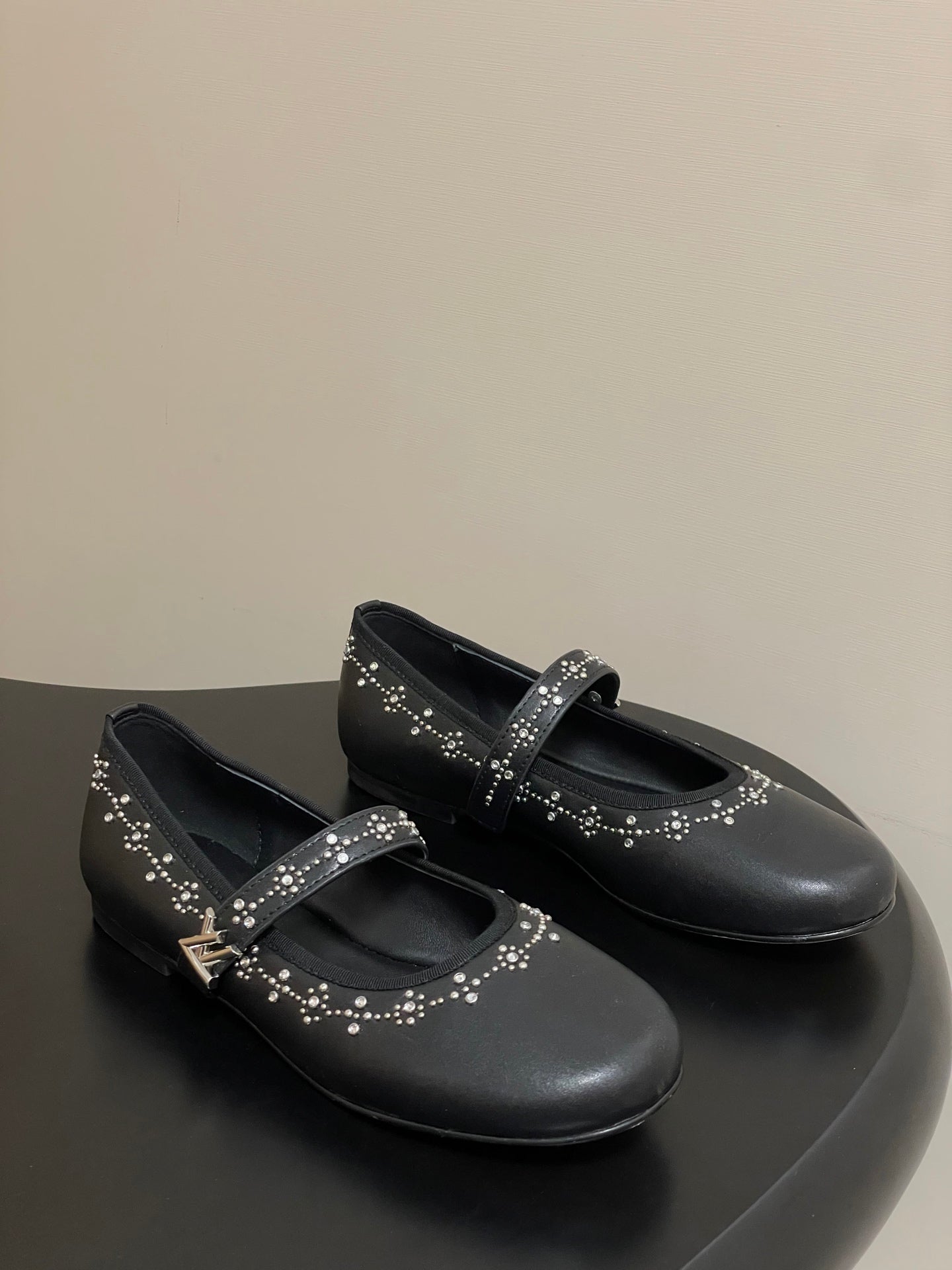 China Replica LV Women Shoes 119usd Only