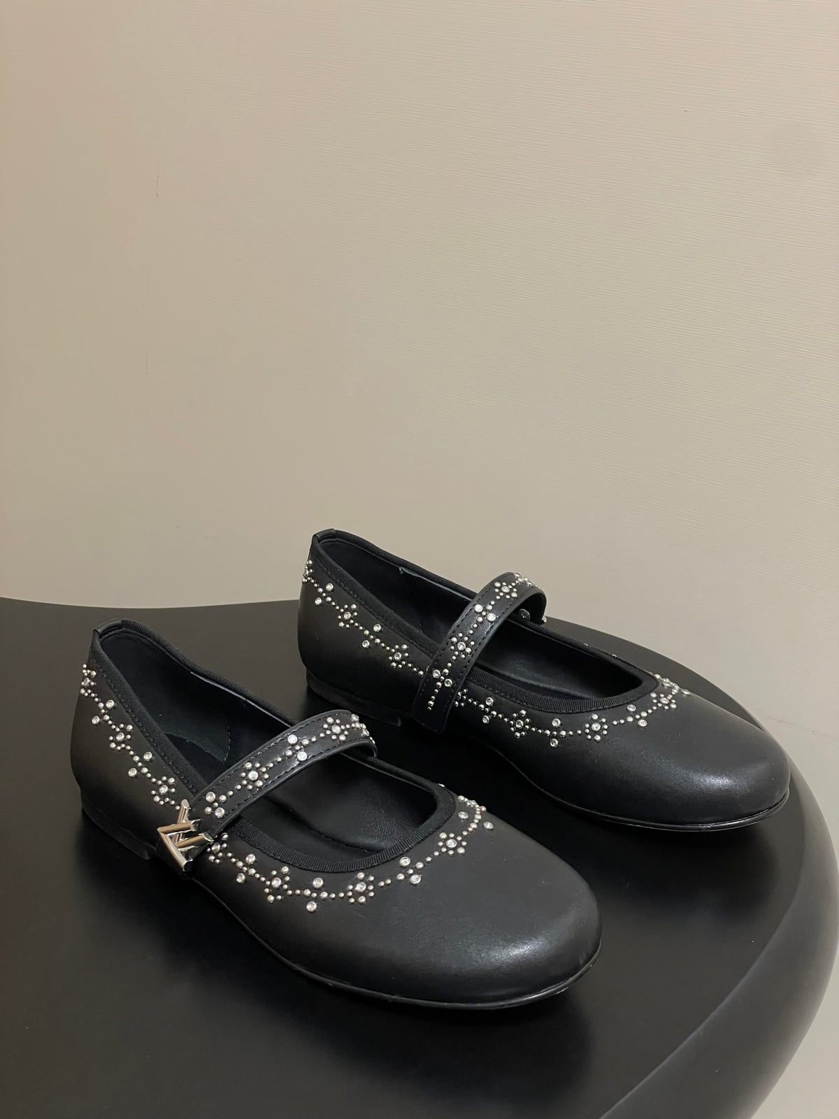 China Replica LV Women Shoes 119usd Only