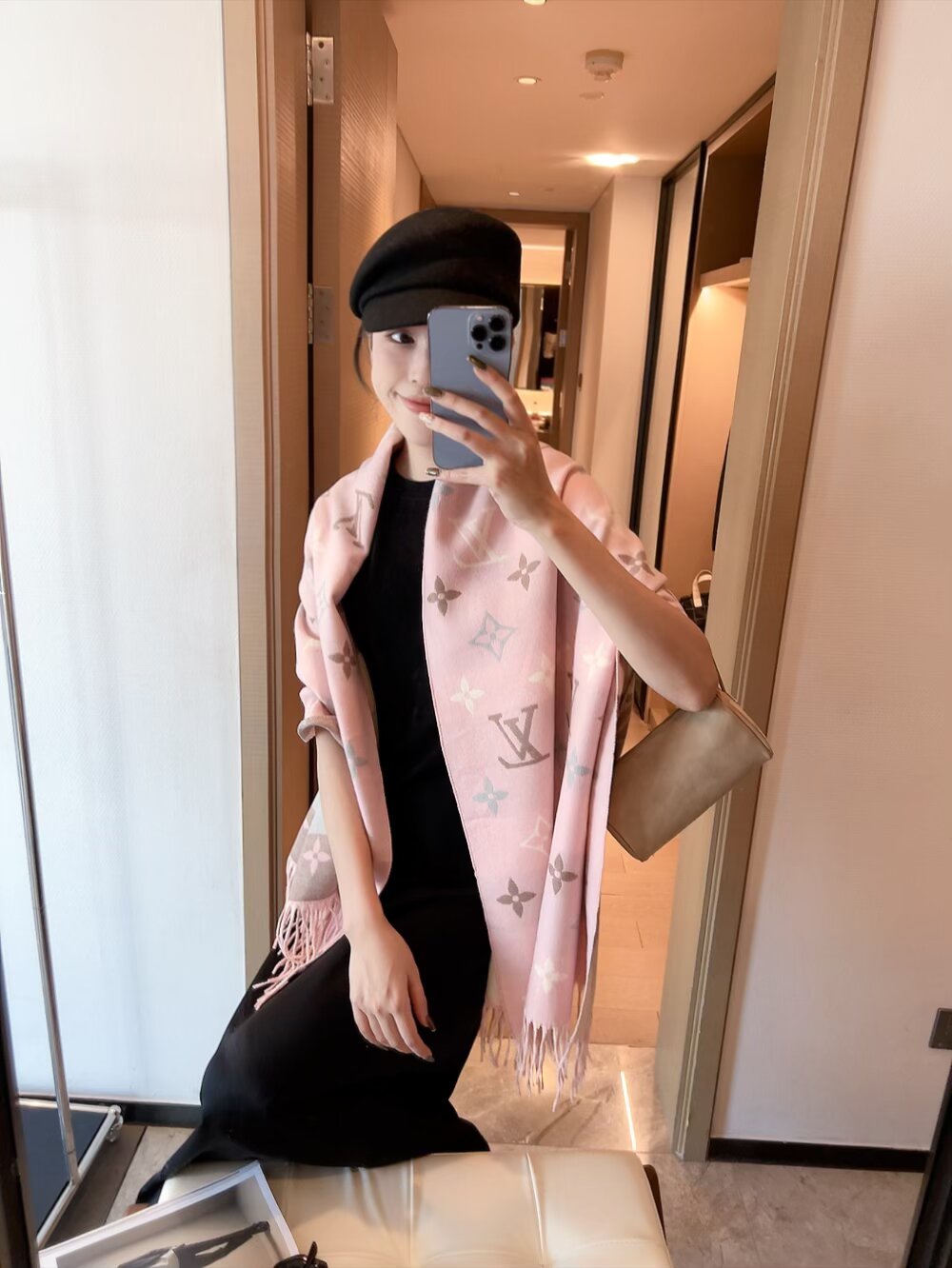 China Replica LV Scarf 16usd Only