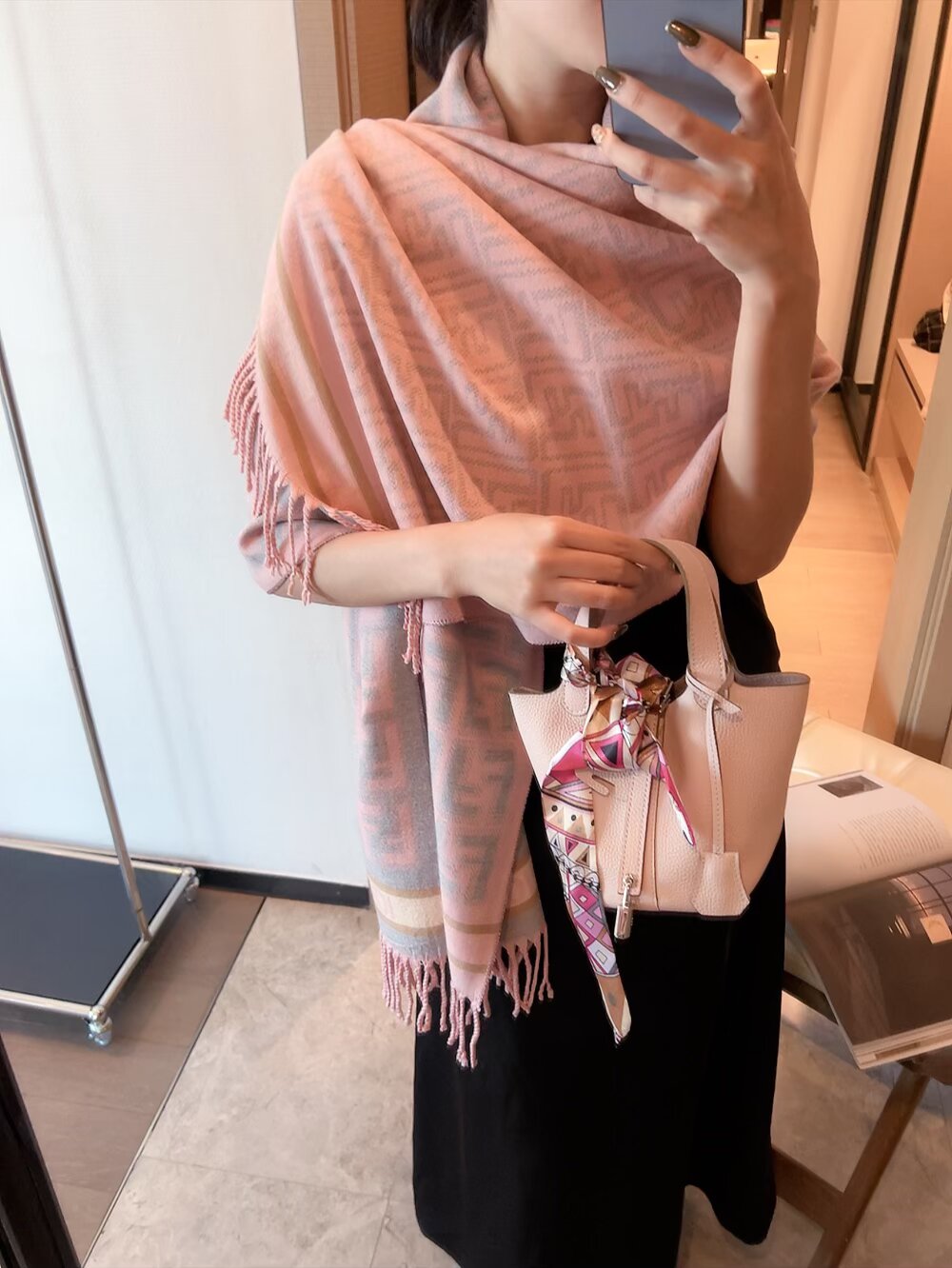 China Replica Fendi Scarf 16usd Only