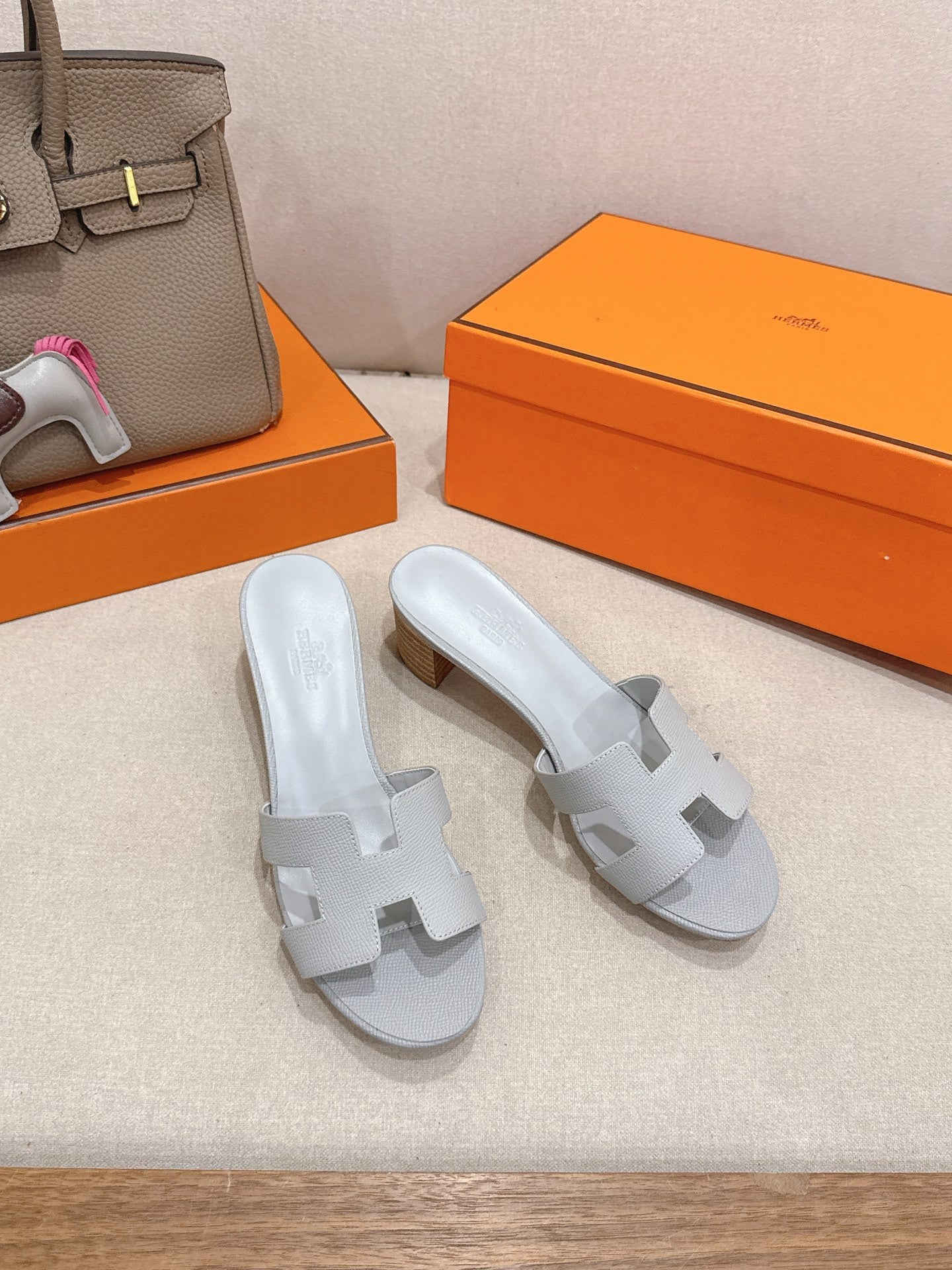 China Replica Hermes Women Shoes 88usd Only