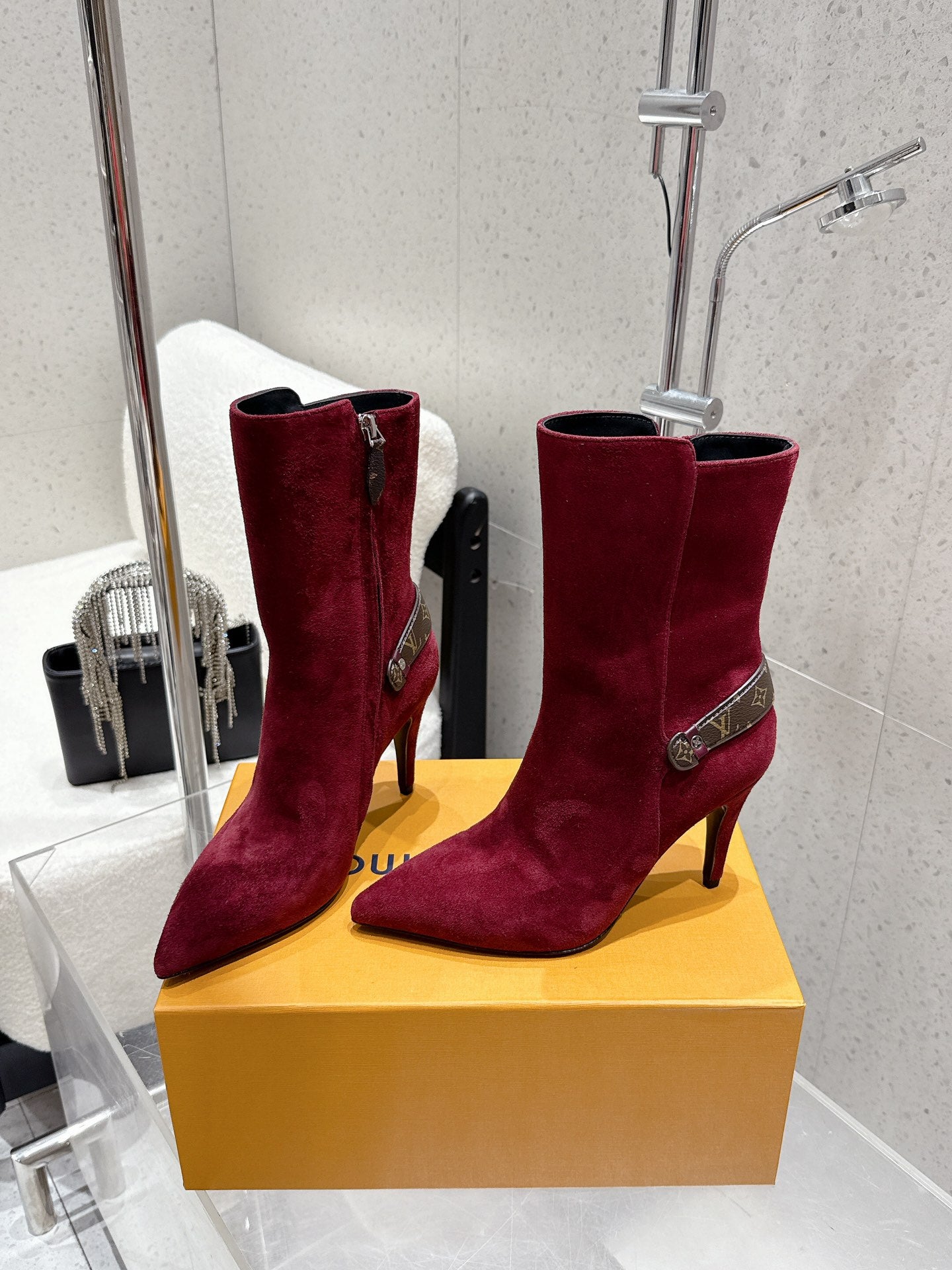 China Replica LV Women Shoes 154usd Only