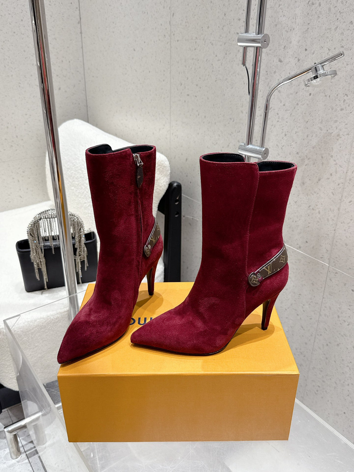China Replica LV Women Shoes 154usd Only