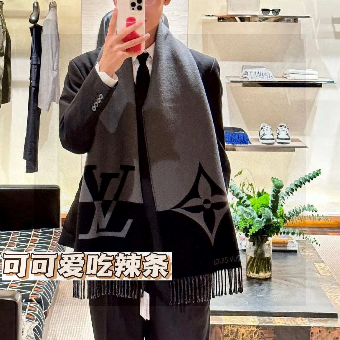 China Replica LV Scarf 48usd Only