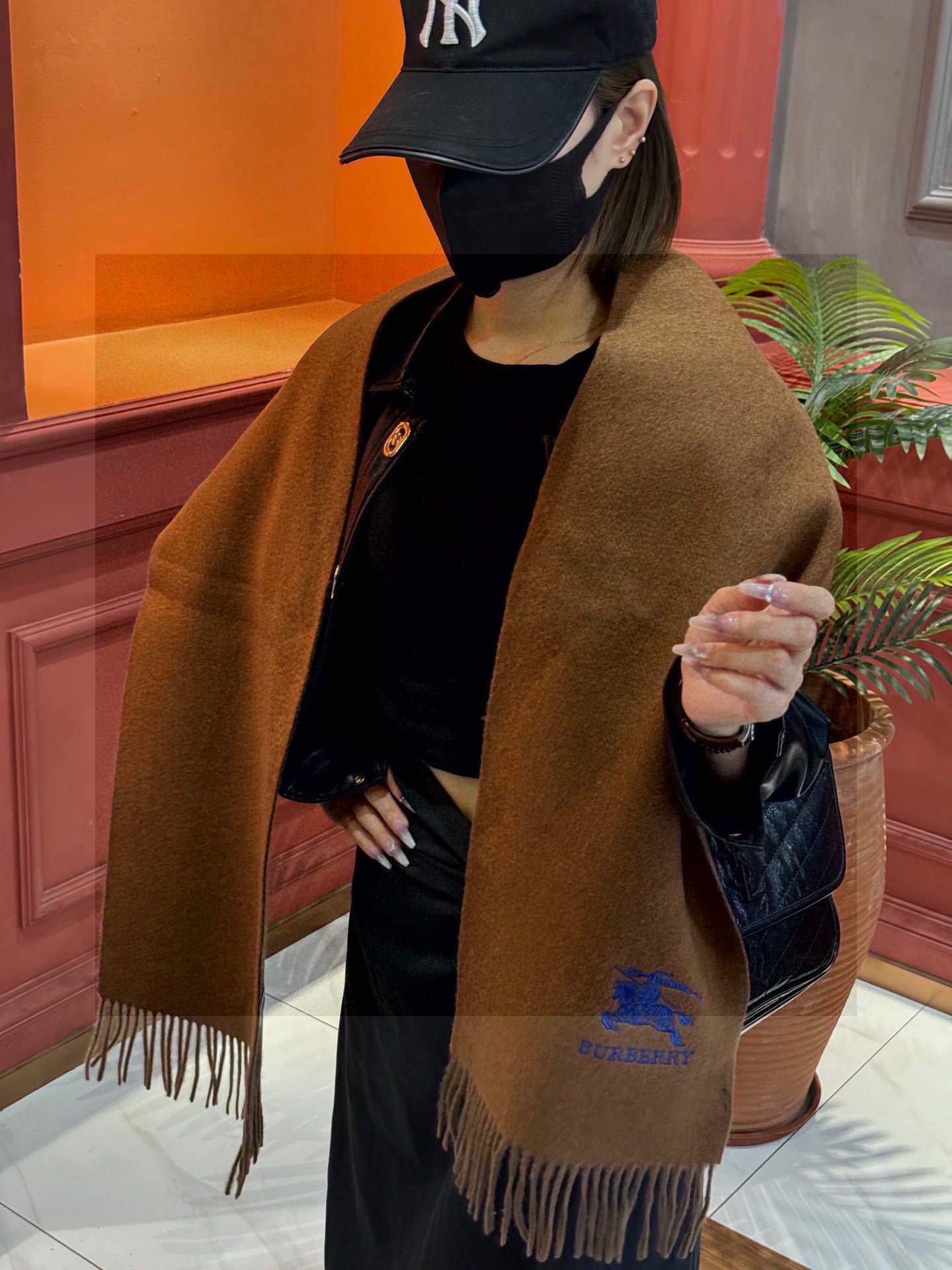 China Replica Burberry Scarf 50usd Only