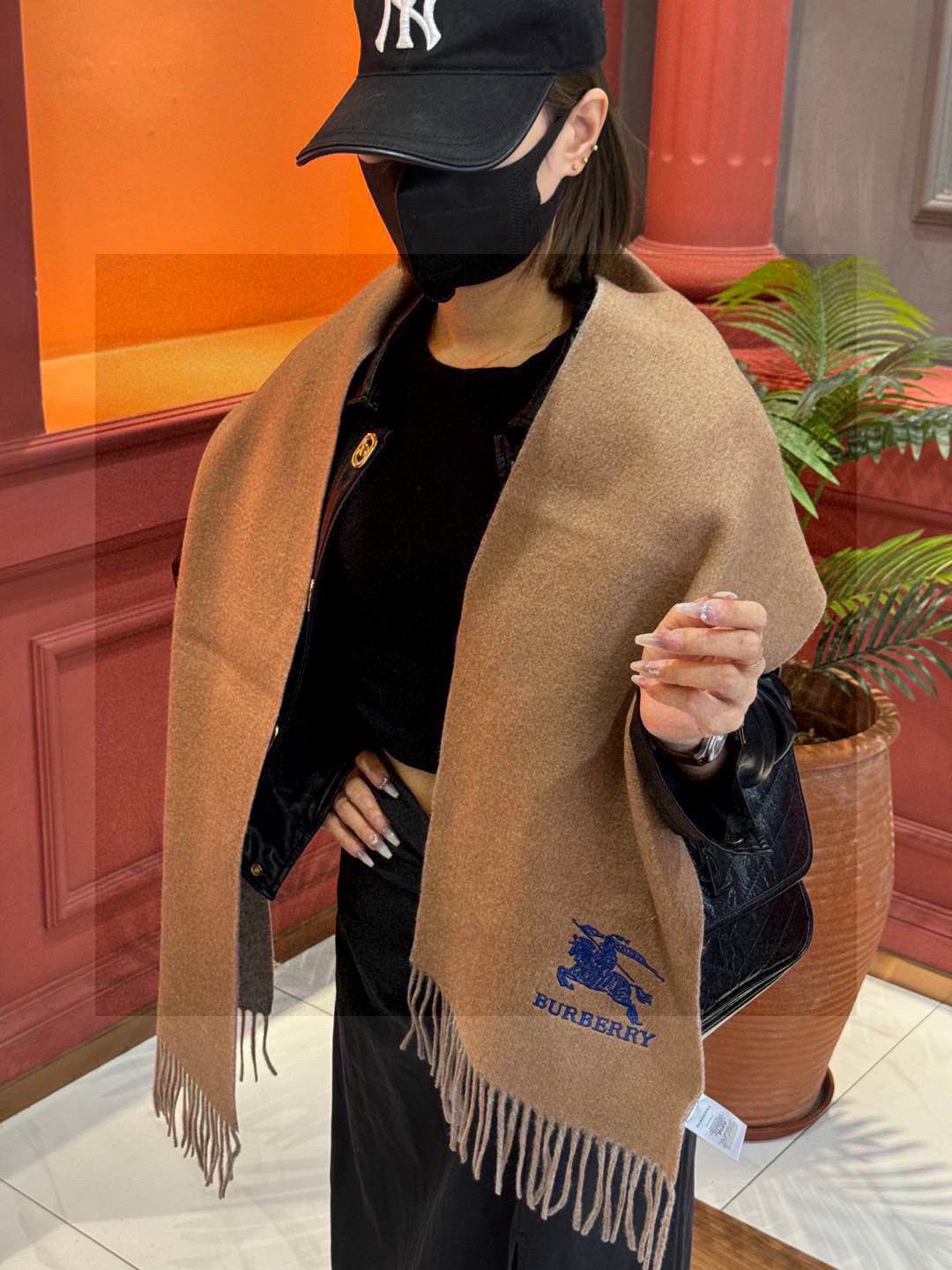 China Replica Burberry Scarf 50usd Only