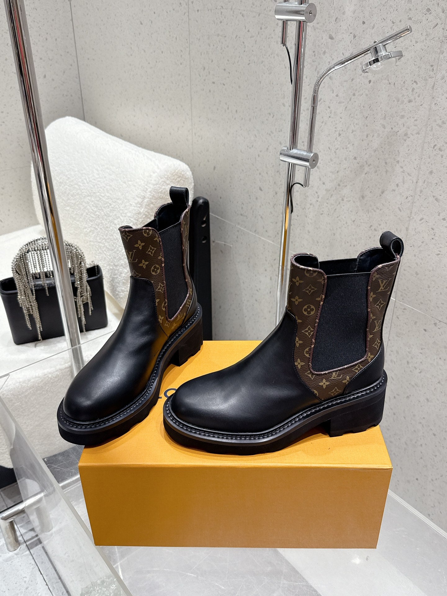 China Replica LV Women Shoes 133usd Only