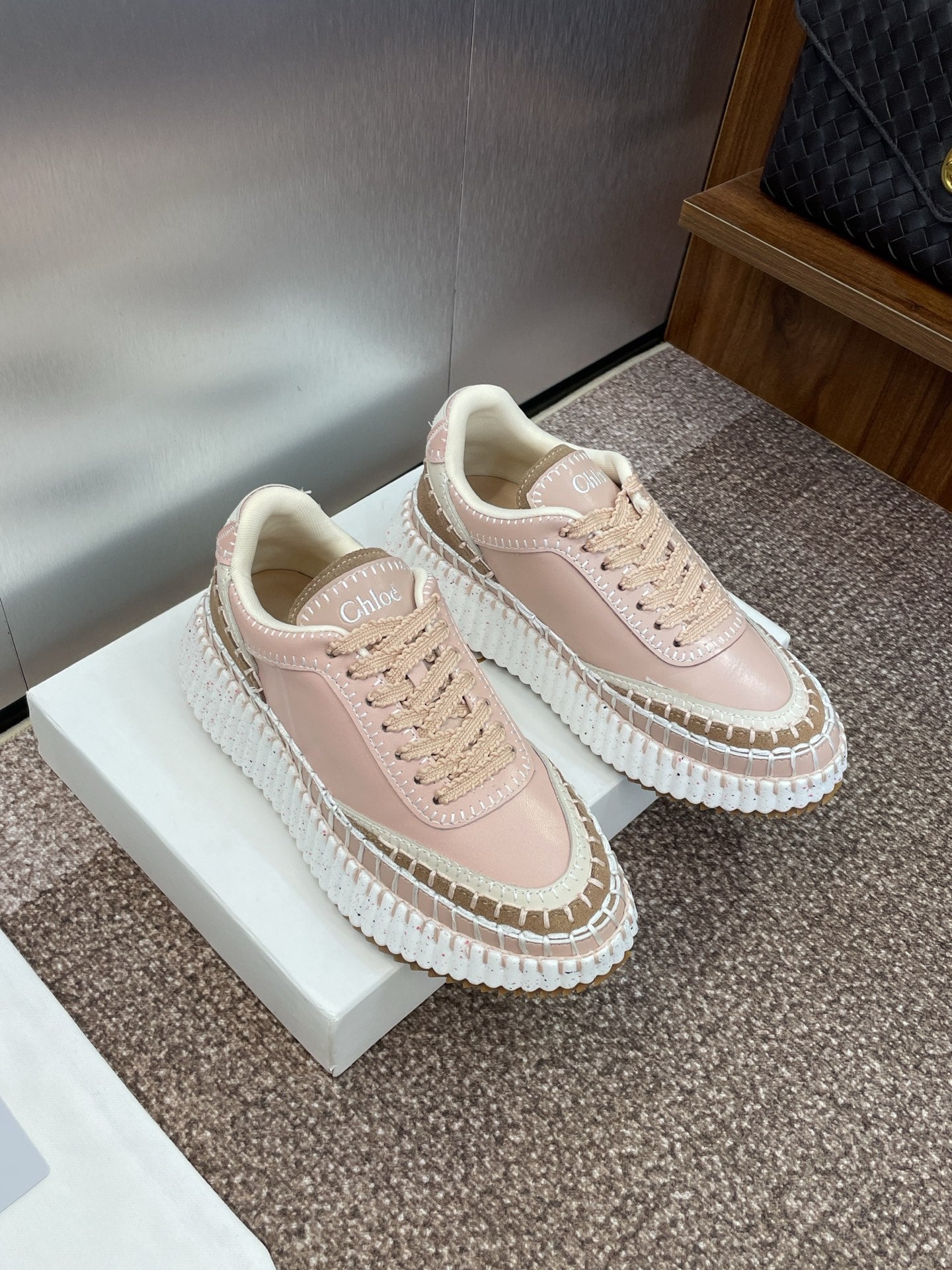 China Replica Loewe Women Shoes 130usd Only