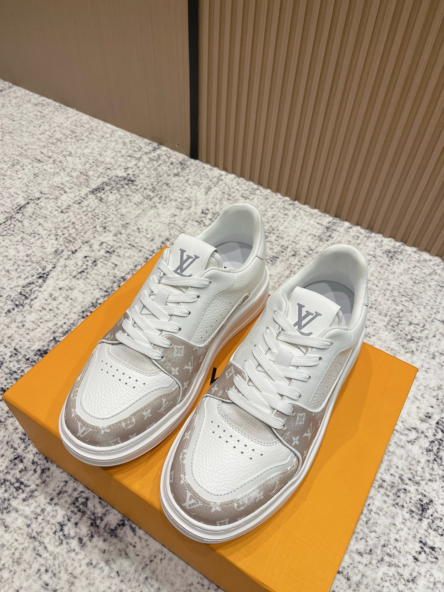 China Replica LV Women Shoes 126usd Only
