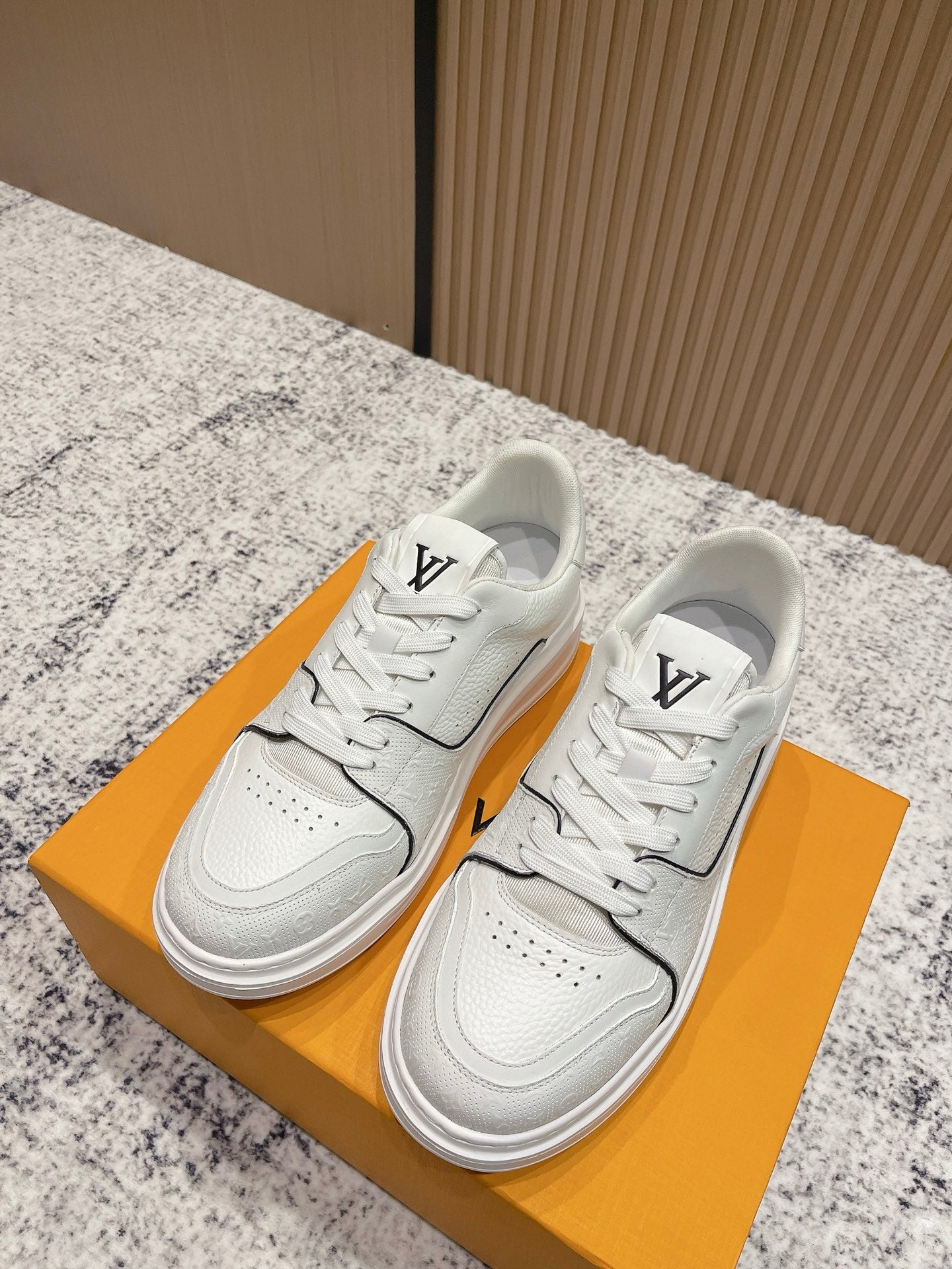 China Replica LV Women Shoes 126usd Only