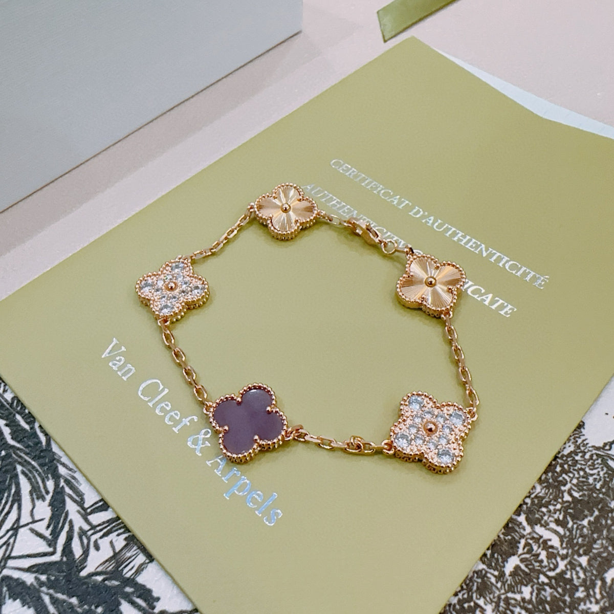 China Replica Van Cleef Arpels Bracelets 40usd Only