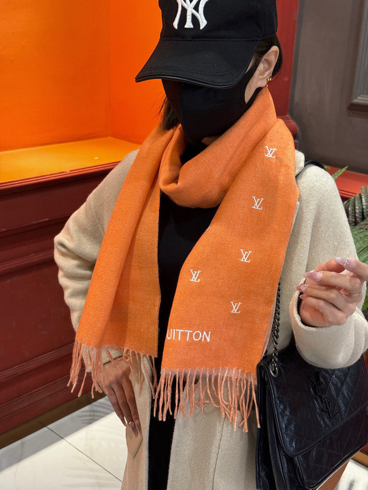 China Replica LV Scarf 52usd Only