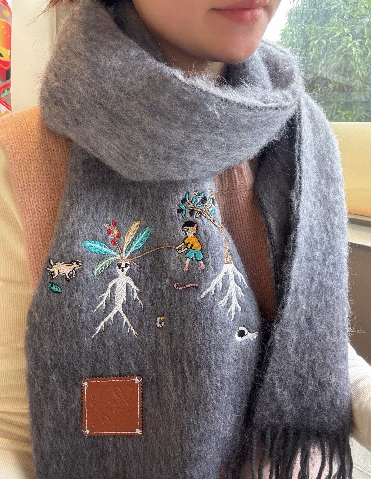 China Replica Loewe Scarf 56usd Only