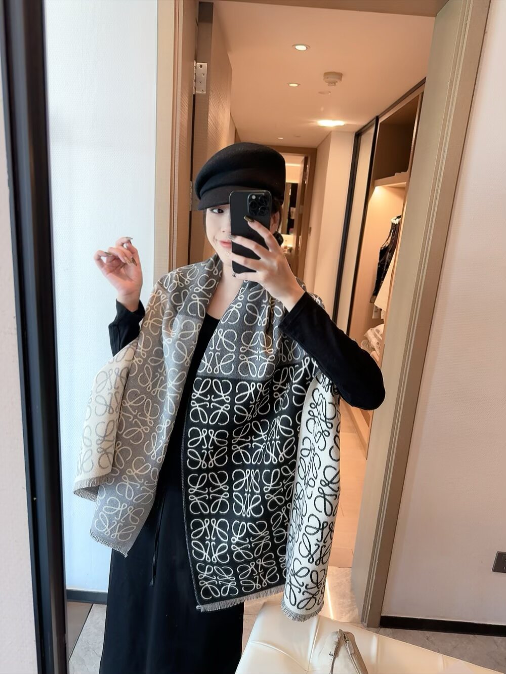China Replica Loewe Scarf 13usd Only