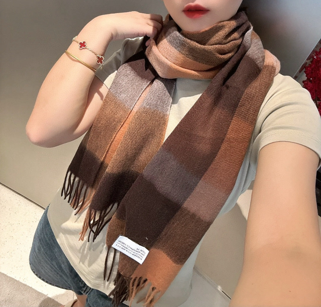 China Replica Burberry Scarf 44usd Only