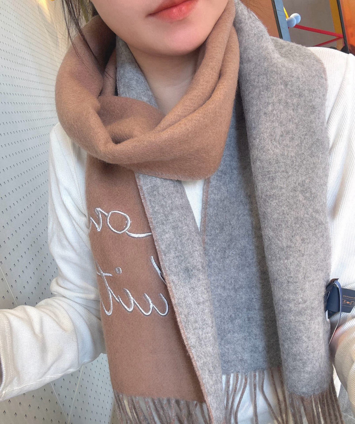 China Replica LV Scarf 50usd Only