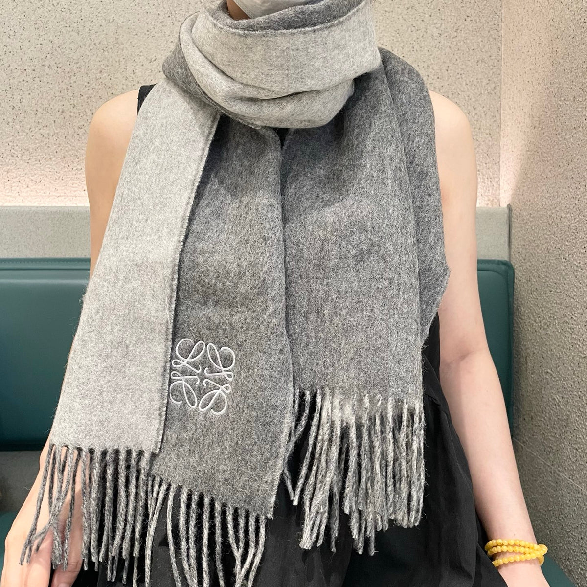 China Replica Loewe Scarf 48usd Only