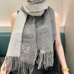 China Replica Loewe Scarf 48usd Only