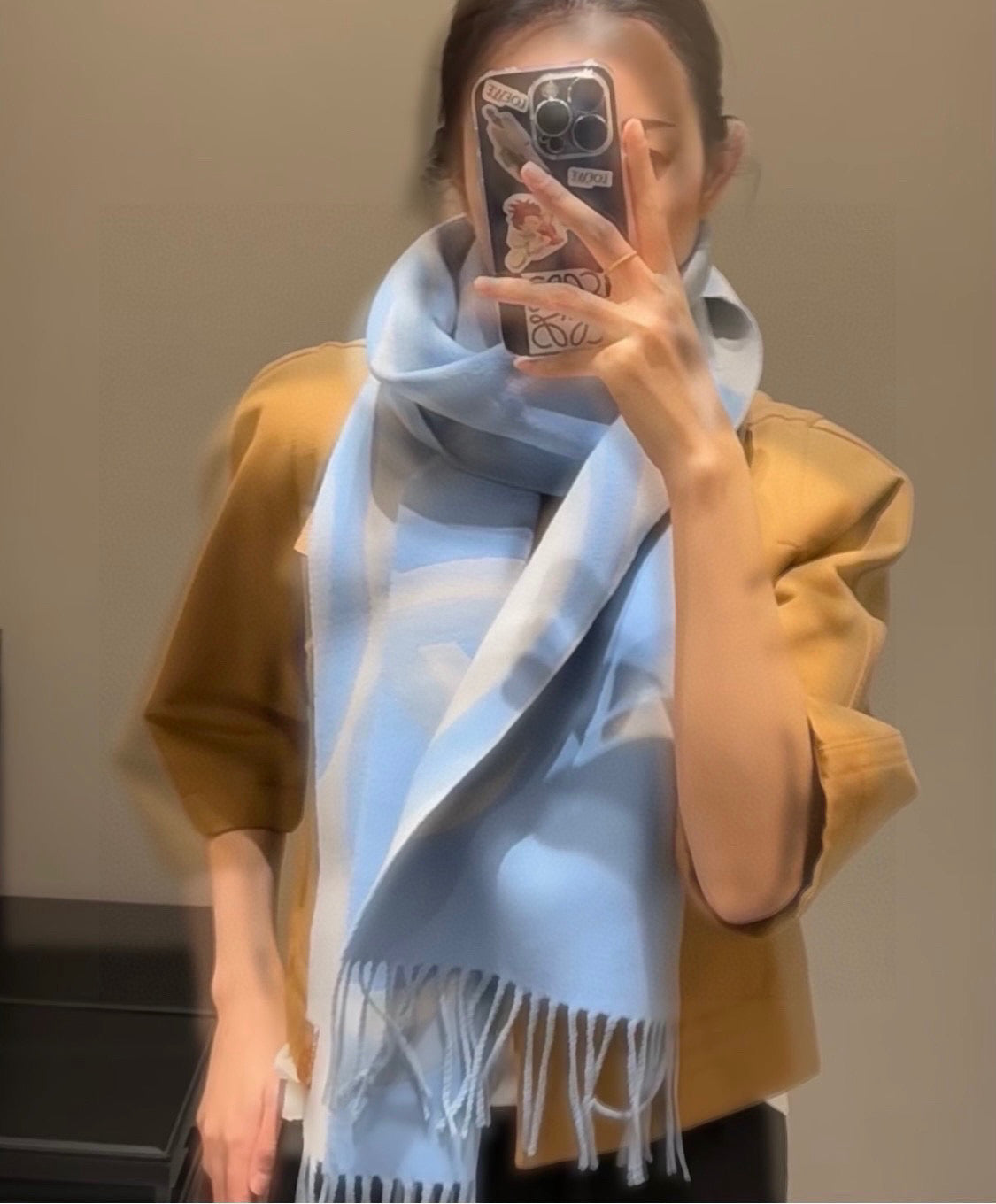 China Replica Loewe Scarf 42usd Only