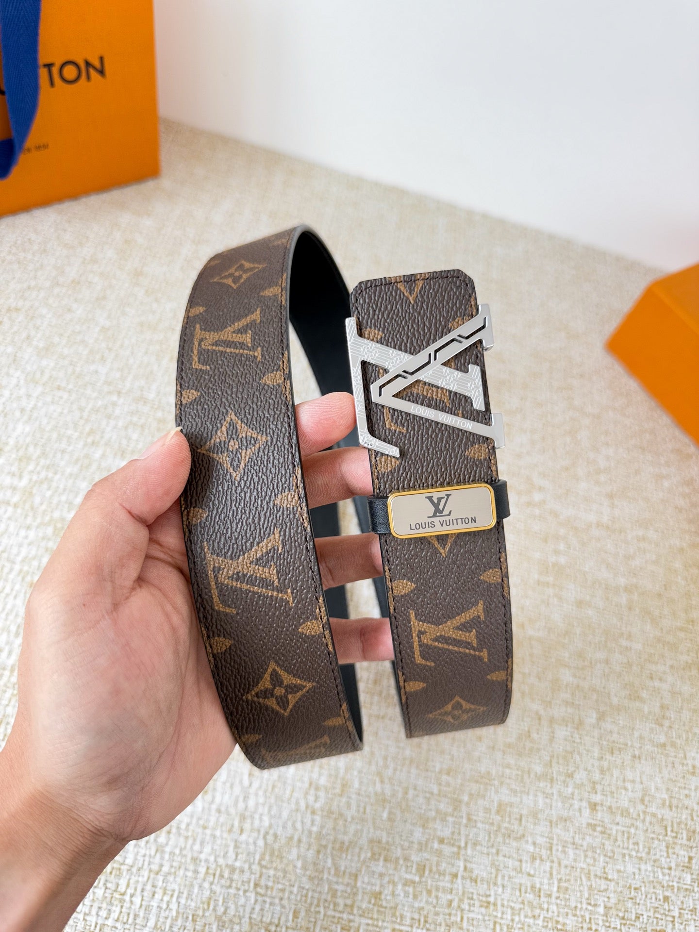 China Replica LV Belts 46usd Only