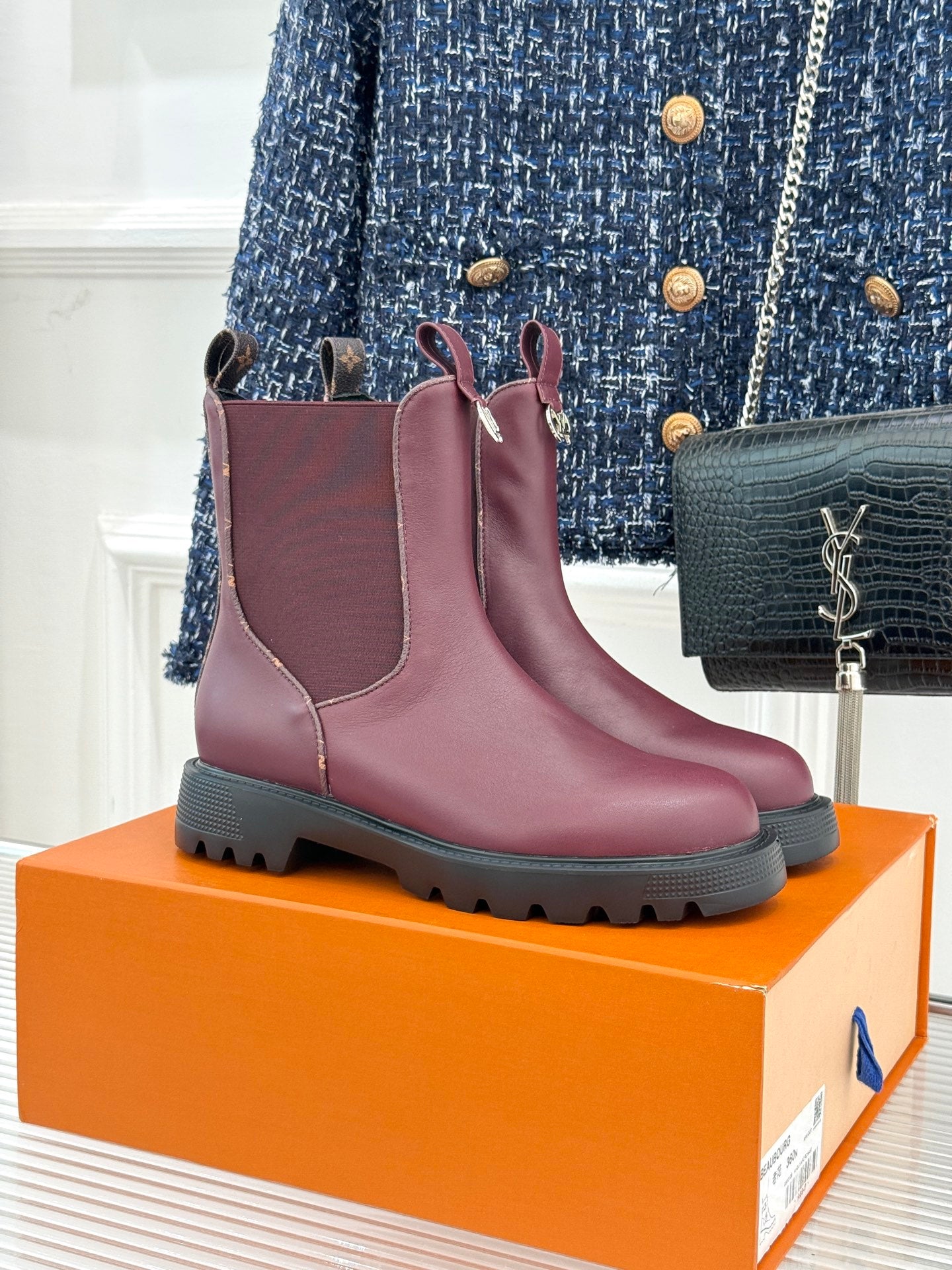 China Replica LV Women Shoes 136usd Only