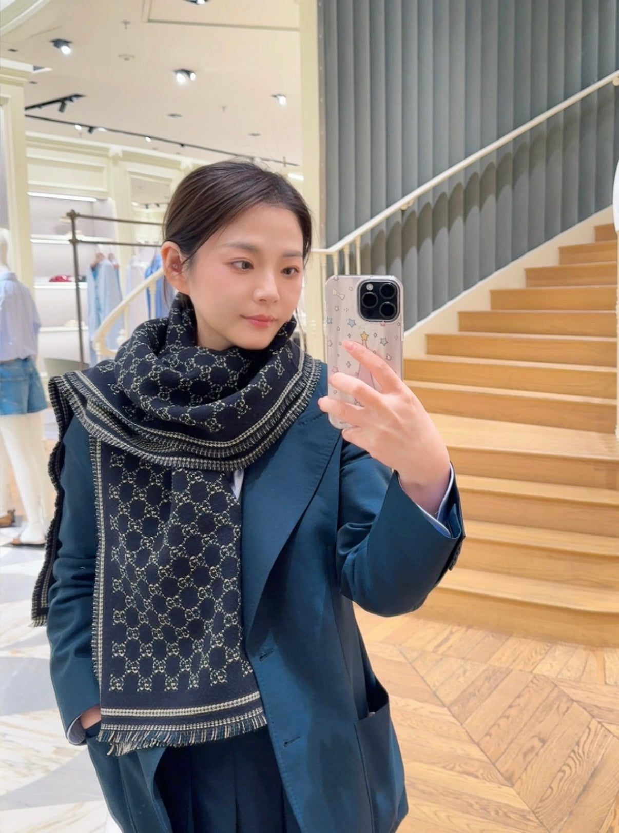 China Replica Gucci Scarf 46usd Only
